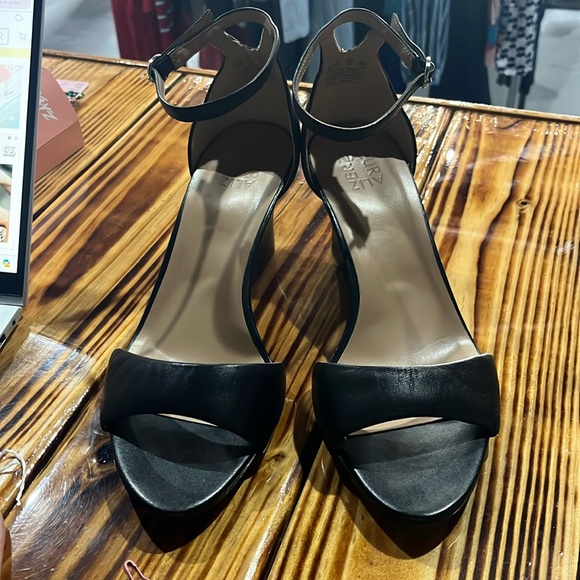 naturalizer wedge heels